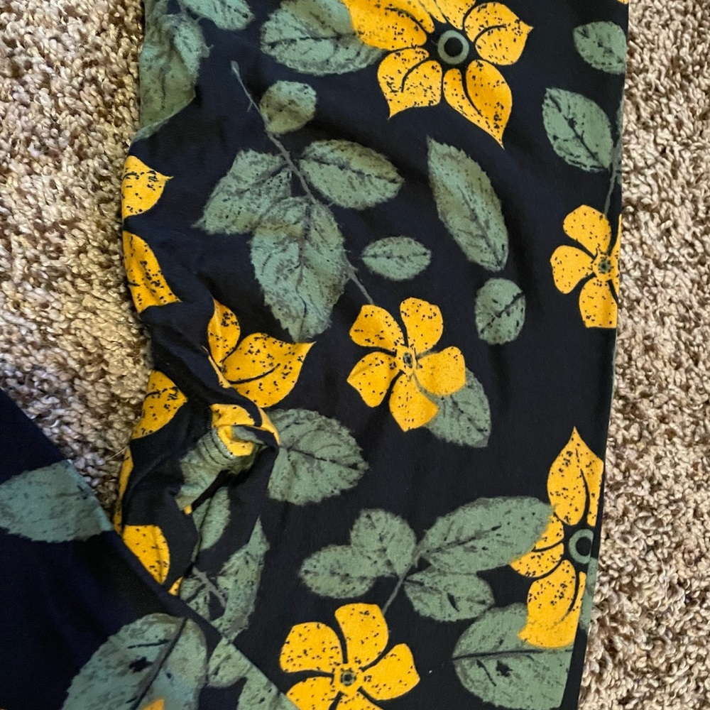 LuLaRoe Soft Leggings - Picture 3 of 3